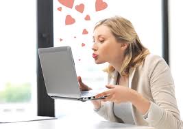 10 Amazing Tricks To Get Your Online Dating Profile To Stand Out