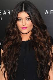 Kylie Jenner voluminous and curly wig