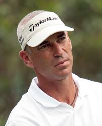 Corey Pavin was born in Oxnard, California and attended UCLA. He turned professional in 1982 and quickly established himself in the sport, ... - corey-pavin