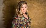 Kelly Clarkson: Ive had to cry in record label offices to get my.