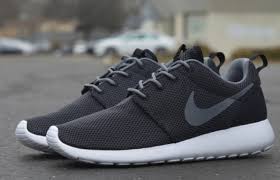 Harga Sepatu Nike Roshe Run Original 2016