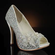 Choosing best wedding shoes for bride - Fashion Trends