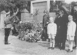 Von links: Heider Heydrich, Elisabeth Heydrich, Maria Heydrich, Klaus Heydrich und Heinz Siegfried Heydrich. - 229