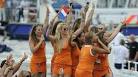مشجعات هولندا يورو 2012- يوتيوب مشجعات هولندا اوربا 2012- يوتيوب