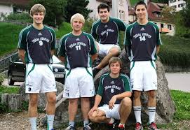 Sie wollen die erste Handballmannschaft des TV Todtnau verstärken: Julian Kudermann, Gerrit Steinebrunner, Samuel Wunderle, Philipp Lehr und Jens Dutschke ... - 19230738