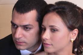 لكل محبي الدراما التركية تعلو شوفو حبايبكم الممثلين مع ازواجهم و زوجاتهم Images?q=tbn:ANd9GcSkPk3LuriJF2FlH1OA_j55-HhE7_Y7Lyu4cTEudmMHaw33iS8pdA