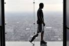 MAN WITH BIONIC LEG TO CLIMB CHICAGO SKYSCRAPER - NY Daily News