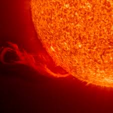 ناسا تبث صور انفجار كبير في الشمس Images?q=tbn:ANd9GcT4619EKHxdslJKjA3Rg_dDZx3yuFfPulJo65apycdnnnZLzhhDvA