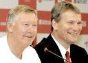 David Gill and Sir Alex Ferguson. United front: Gill (right) with United ... - DavidGillFerguson_468x335