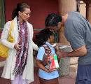 SPOTTED: VANESSA WILLIAMS & RICK FOX HELP DAUGHTER SELL GIRL SCOUT