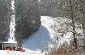 Der Schömberger Skihang im Eulenloch erlebt momentan die besten Saison, seit Martin Riedt und Alexander Faas den Betrieb vor elf Jahren übernommen haben. - media.media.5eec0f06-c6ab-4f50-af31-ddf422875923.normalized