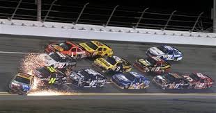 Resultado de imagen para NASCAR 2011 NASCAR SPRINT CUP SERIES BUDWEISER SHOOTOUT DAYTONA INTERNATIONAL SPEEDWAY