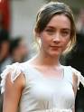 Saoirse RONAN Height and Weight - Celebrities Height, Weight And ...