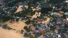BBC News - Malaysia flooding: PM Najib Razak to tour inundated areas