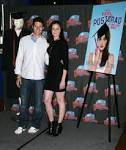 CelebrityPhotos: Alexis Bledel and Zach Gilford promote 'POST GRAD ...