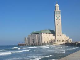 مسجد الحسن الثاني هو مسجد يقع في ساحل مدينة الدار البيضاء، بالمغرب، Images?q=tbn:ANd9GcTP0FSMiYZwS0TP7ZD4a8QofQ4FbiIyKjaGP6_LSbafJNk_aacR