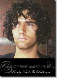 hairstyles of guys curly hair-5