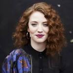 Jess Glynne: Biography, Albums, Singles and Playlists
