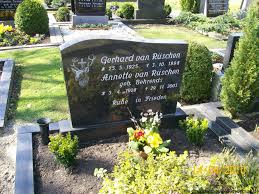Grab von Gerhard Rüschen, van (25.05.1925-03.10.1998), Friedhof ...