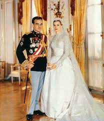 Grace Kelly wedding gown | The Preppy Princess - grace-kelly-wedding-dress-1956