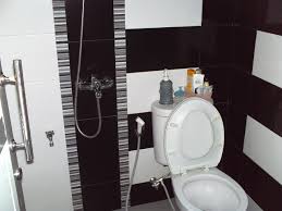 Desain kamar mandi minimalis ukuran 2x2 - Pintu Rumah Minimalis