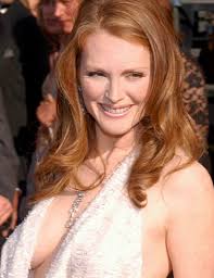 Julianne Moore Gallery
