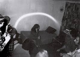 la piel de Carla se hunde,