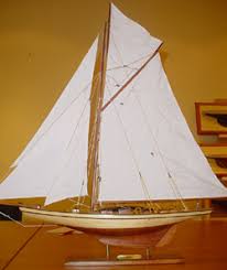 Quel bois et quelle motorisation de voile choisir pour construire le Tuiga ? Maquette-de-bateau-bois-tuiga-04