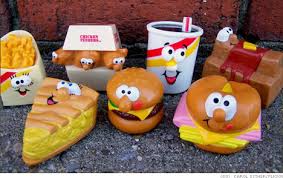 Tết Xưa  Tết Nay Plastic-fast-food-toys