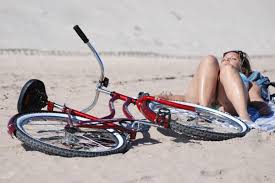 Promo ni forum Red-bike-on-the-beach-rob-hans