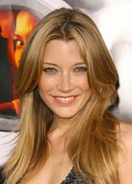 She is Sarah Roemer.