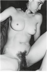 Madonna vs Joss Stone *Round 3* Naked-madonna-picture-up-for-auction-nsfw-1438-1232140255-14