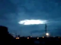 0 UFO Atingido por Arma Militar   HAARP?