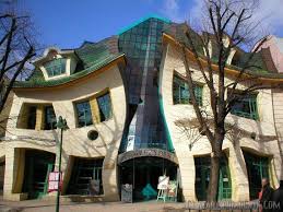 crooked-house-in-sopot-poland