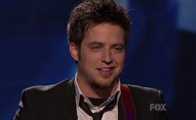 Lee Dewyze sings Kiss From A