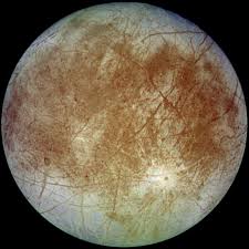 هل توجد حياة أخرى خارج كوكب الأرض؟لمعرفة الجواب شاهد بنفسك Europa-moon