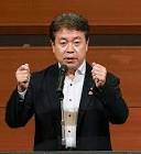 鶴保庸介