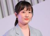 島本真衣