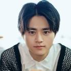 鈴鹿央士
