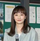 島本真衣