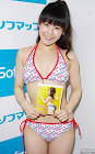 王崎まりな