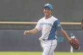 山本拓実