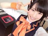 王崎まりな