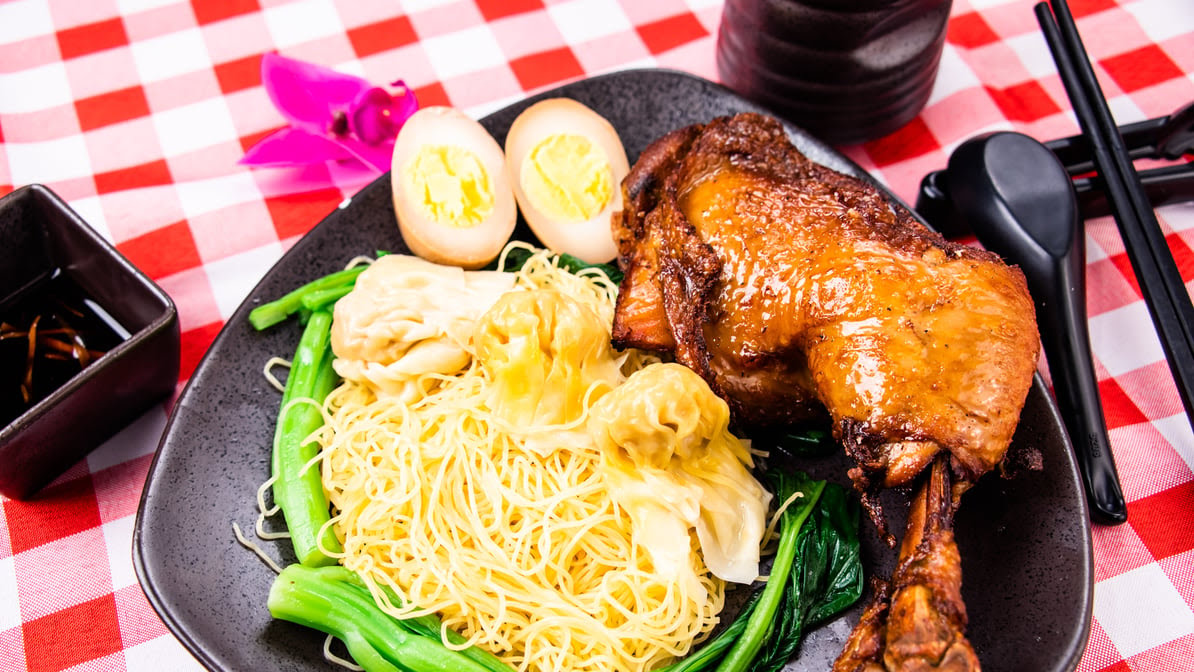 Yummy Noodle House by null