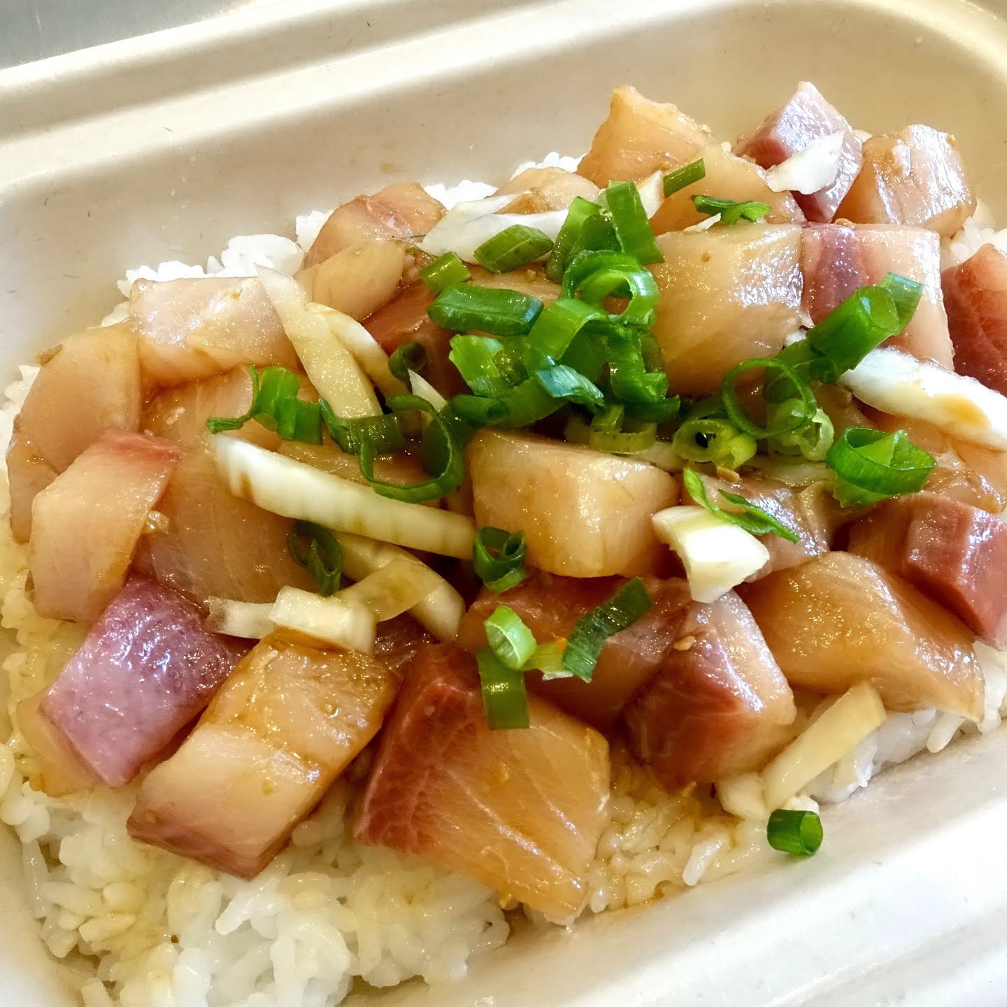 Maguro Brothers Hawaii Waikiki by null