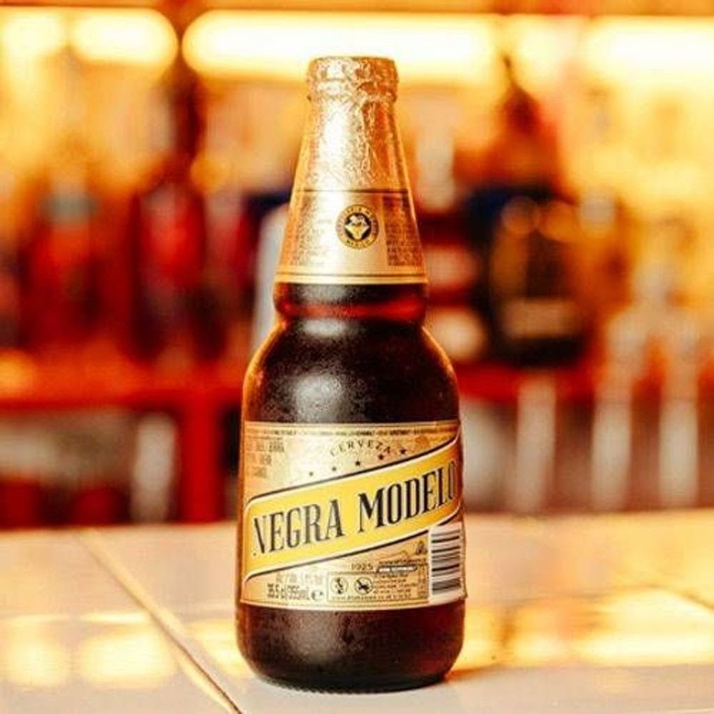 Mano De Santo by null