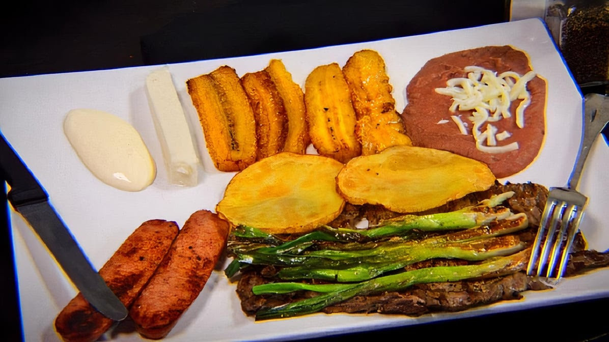 Casa Linda Salvadoran Cuisine by null
