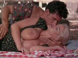 Bm annanicolesmith skyscraper jpg x Anna nicole smith