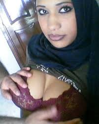 Pink hijab lady is doing some sexy selfie jpg x Sexy hijab