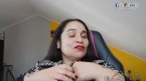 Andrea diprè fa da cavia a la diva del tubo amaporn jpg x La diva del tubo